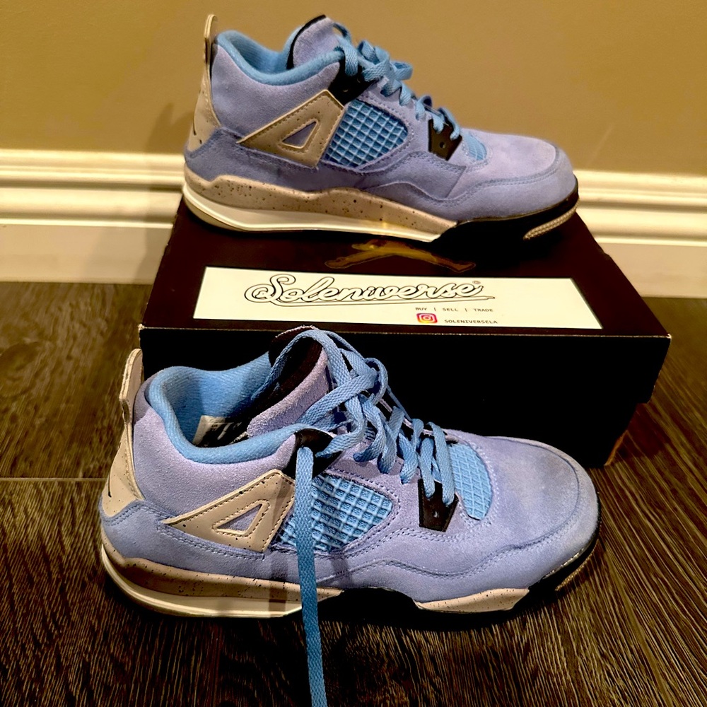 Boys size 3 Jordan 4 retro